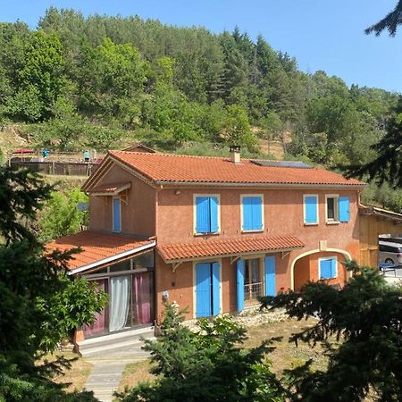 La Bonne Rencontre Apartment Chassiers Екстериор снимка