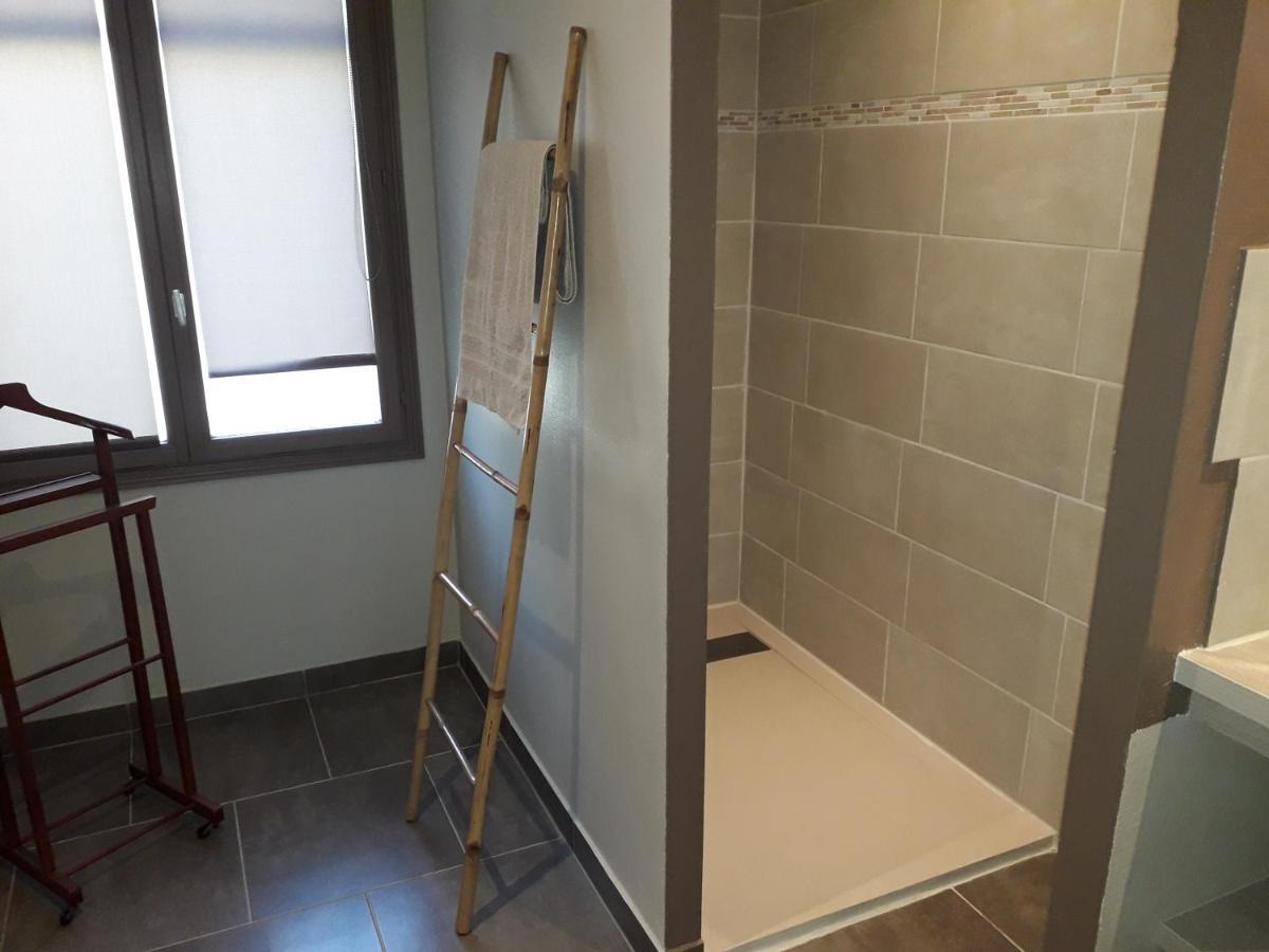 La Bonne Rencontre Apartment Chassiers Екстериор снимка